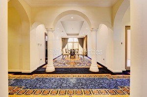Villa 2614 — Luxury villa for rent in Palm Jumeirah