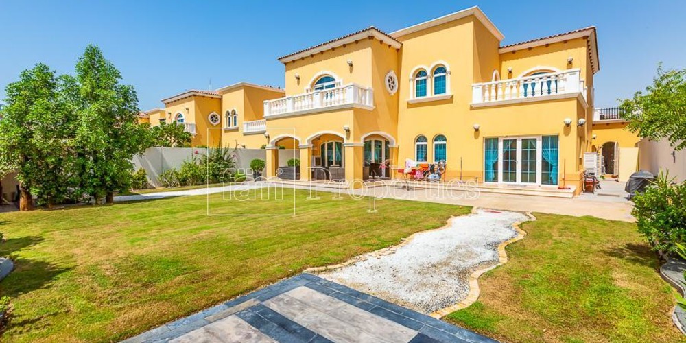 Villa Paradiso — Luxury villa for rent in Discovery Gardens