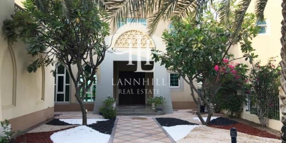 Villa 2627 — Luxury villa for rent in Jumeirah Islands