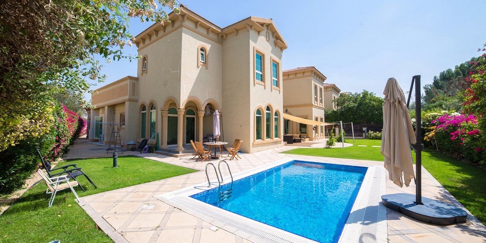 Waterside Manor — Luxury villa for rent in Hattan
