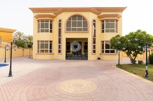 Villa 2634 — Luxury villa for rent in Umm Suqeim