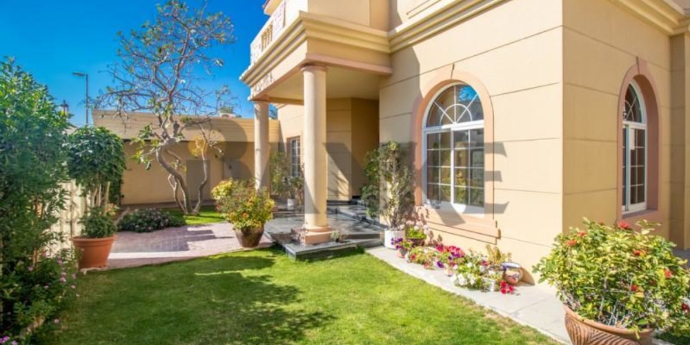 Villa 2635 — Luxury villa for rent in Jumeira